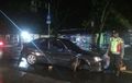 Roda Hyundai Avega Terkulai, Sempat Mental ke Pohon, Nyalip Truk Disambut Honda Odyssey