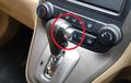 Ini Cara Menggunakan Tombol Pengunci Tuas Transmisi Mobil Matik, Simak