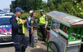 Kang Dudung Kaget, Dorong Gerobak Bakso Nyasar Masuk Tol Jakarta-Tangerang