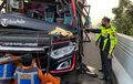 Total 4 Bus Saling Tubruk di Tol Solo-Ngawi, Innova Kejepit, 1 Truk Duluan Dihantam