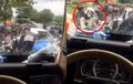 Kena Macet Parah, Pengendara Honda Scoopy Ini Malah Bikin Salah Fokus, Kelakuannya Jadi Sorotan
