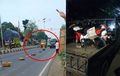 Waspada Melintas di Pantura, Tong Sumbangan di Tengah Jalan Bikin Bahaya, Pemotor Sudah Jadi Korban