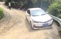 Life Hack Buat Para Pemilik Mobil Gerak Roda Depan (FWD), Gini Caranya Kalau Mau Lewat Tanjakan Curam