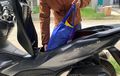 Jangan Ngasal, Begini Caranya Agar Angkut Barang Bawaan Pakai Motor Aman 