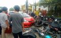 Dibawa Wanita Muda, Honda Jazz Sasak Puluhan Motor, Efek Gagal Nyalip
