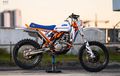 KTM 500 EXC Six Days Jadi Vintage Enduro, Modal Ubahan Bodi Semata