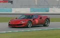 Geber Mobil Baru Ferrari 296 GTB di Sirkuit Sepang, Begini Rasanya!