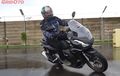 Karakternya Beda, Bisa atau Enggak Sokbreker Honda ADV 160 Dipasang ke ADV 150?