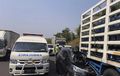 Jalan Satu Arah, Toyota Veloz Menancap di Buntut Truk Hino, Begini Kondisi Korbannya