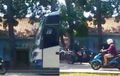 Kendarai Yamaha NMAX, Emak-emak Pukul Mundur Bus Sugeng Rahayu di Sragen