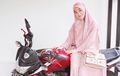 Diisukan Akan Menikah Dengan Rio Haryanto, Larissa Chou Pernah Berpose Bareng New Honda MegaPro