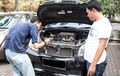 Begini Cara Mudah Cek Kondisi Bodi Mobil Bekas Idaman buat Pemula