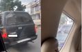 Geger! Pengemudi Mobil Pelat Hitam Pakai Strobo Ngamuk, Sopir Kena Bogem Mentah