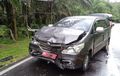 PNS Salah Hitung, Kijang Innova Pelat Merah Hancur Kena Sambut Suzuki XL7