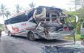Bus MPM Terbelah, Kabin Menganga Adu Gebrak Musuh Truk di Sumbar
