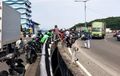 Tragedi Pengendara Honda BeAT Jatuh Dari Atas Flyover, Tubuh Mendarat Dari Ketinggian 10 Meter
