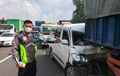 Kecelakaan Tol Gunungsari-Waru, Daihatsu Luxio Ringsek Tabrak Truk Parkir, Begini Kronologinya