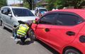 Adu Banteng Timbulkan Kecelakaan Beruntun, Dua Honda Brio Serta Daihatsu Xenia Jadi Sorotan