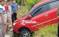 Geber Daihatsu Ayla Saat Latihan Mengemudi, Seorang Wanita dan Instruktur Tertimpa Apes