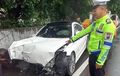 Mercy C300 Coupe Ambyar Sejadi-jadinya, Musuh Beton Tol Gayamsari Semarang