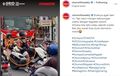 Pamer Otot, Bule Pengendara Yamaha NMAX Main Barbel di Tengah Kemacetan