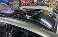 Ini Penyebab Panoramic Roof Toyota Harrier Generasi Kedua Sering Bocor