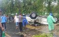 Pajero Sport Bonyok Hingga Gepeng, Tergeletak Hajar Pot di Depan Makam, Sopir Cewek Berpulang