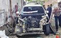 Toyota Avanza Tabrak Orang hingga Tewas, Pelaku Malah Preteli Mobil