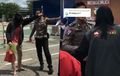 Polisi Disemprot Emak-Emak, Lintasan Angka 8 Bikin Anak Gagal Ujian Praktik SIM C