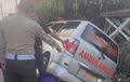 Petaka Ambulans Masuk Selokan, Bocah 6 Tahun yang Dibawa Berpulang, Ulah Vario Belok Dadakan