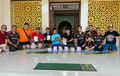 Turing ke Ujung Genteng, Komunitas All New Rush Terios Sumbangkan Alquran untuk Masjid