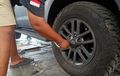 Kencangkan Mur Roda Mobil Baiknya Pakai Kunci Torsi, Ini Kelebihannya