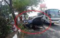 Kakek 79 Tahun Nyeri Dada Naik Peugeot 307 Bareng Istri, Gak Sengaja Sentuh Pembatas Jalan dan Pohon