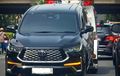 Begini Cara Derek Toyota Kijang Innova Zenix Hybrid yang Benar