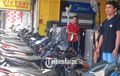 Istri Karyawan Toko Elektronik Nangis Histeris, Suami Nombok Honda BeAT Saat Kerja