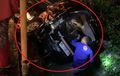 Petaka Nunggu Lampu Merah, Gran Max Utuh Tiba-tiba Terlempar Babak Belur ke Selokan