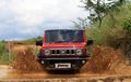 Meski Pakai Ban Standar, Jimny 5-Door Eces Taklukkan Medan Off-Road Seperti Ini
