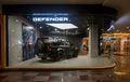 Merek Lain Boleh Iri, Land Rover Defender Punya Galeri Sendiri Di Pondok Indah Mall
