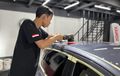 Baru Tahu, Ini Manfaat Poles Pada Mobil Ladies Berwarna Hitam