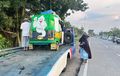 Bajaj Rusak di Mojokerto Pemudik Asal Jakarta Pulang Naik Truk Towing