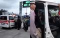 Ambulans Sok Gawat Lawan Arus One Way, Dicegat Polisi Isi Kabin Mencengangkan