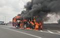 Berawal Pecah Ban, Bus Isi 54 Orang Berubah Jadi Seonggok Rongsokan di Tol Wiyoto-Wiyono