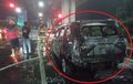 Bangkai Toyota Avanza Baru Teronggok di Tengah Jalan Kota Bogor, Kondisi Basah Kuyup