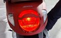 Gak Hanya Switch Rusak, Ini Penyebab Lain Lampu Rem Motor Bekas Nyala Terus