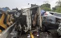 Nggak Cuma Rem Blong, Ini Seabrek Bahaya Truk yang Kelebihan Muatan