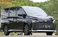 Punya Konsumsi BBM Irit, Segini Harga MPV Gaya Premium Toyota Voxy