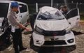 Petaka Brio Jungkir Balik, Tiga Mobil di Belakang Saling Tumbuk di Tol Cisumdawu