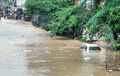 Mobil Hybrid Terendam Banjir, Begini Penanganan yang Benar Biar Aman