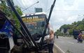 Petaka Bus Bagong Makan Jalan, Panther Niat Nyebrang Kena Apesnya