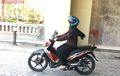 Banyak Anggapan Cewek Kalau Bawa Motor Bikin Bahaya, Begini Penjelasan Pakar